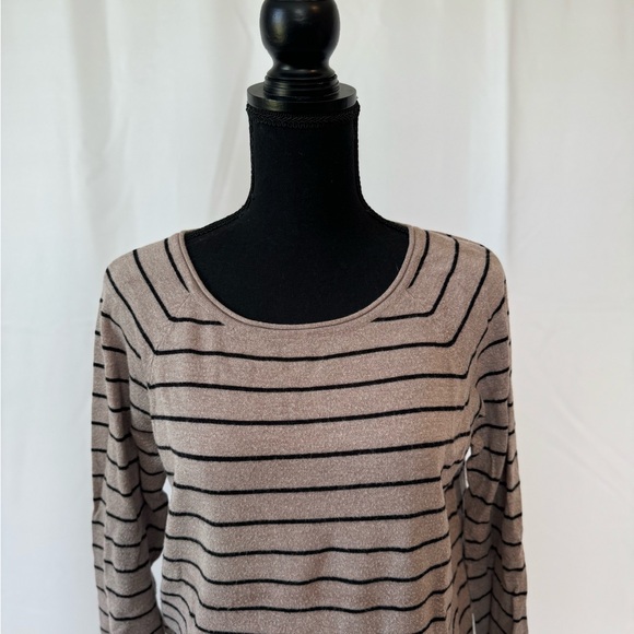 Pink Clover Sweater - Picture 1 of 6